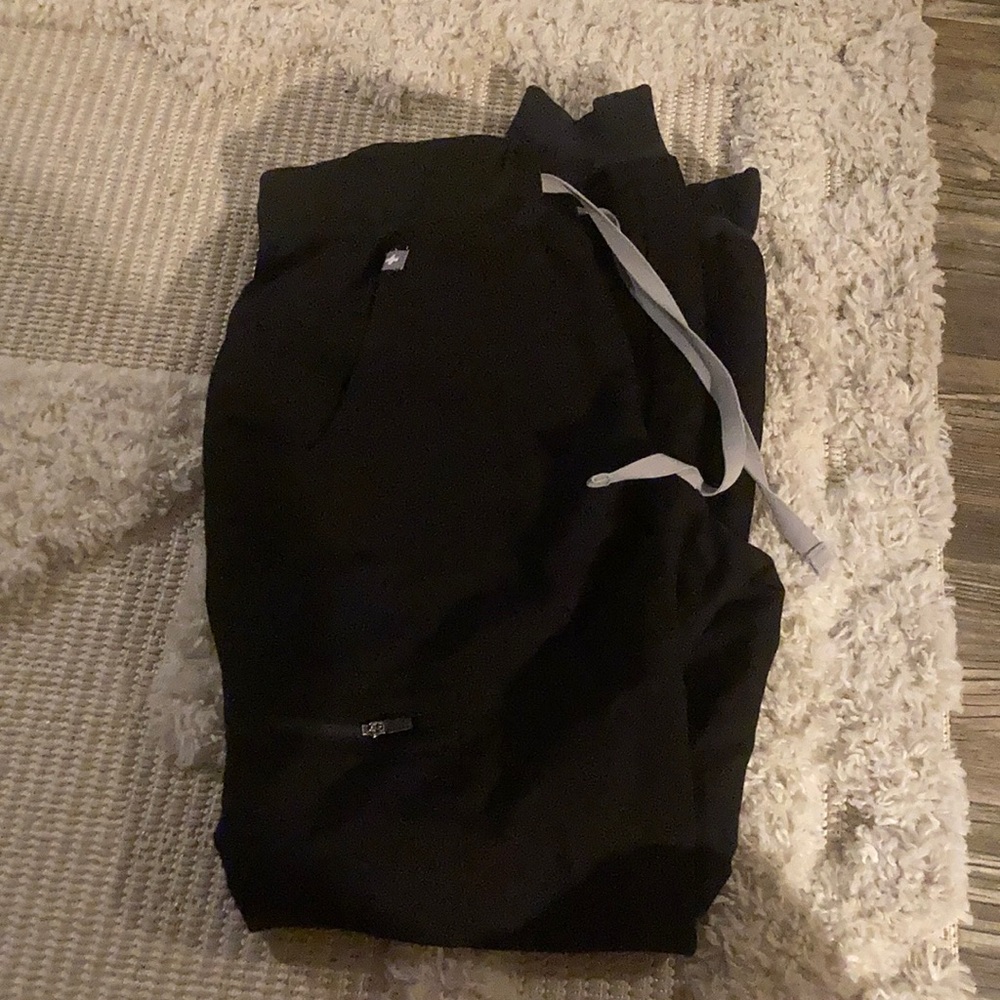 Figs Zamora black scrub bottom size XS